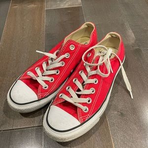 Converse low